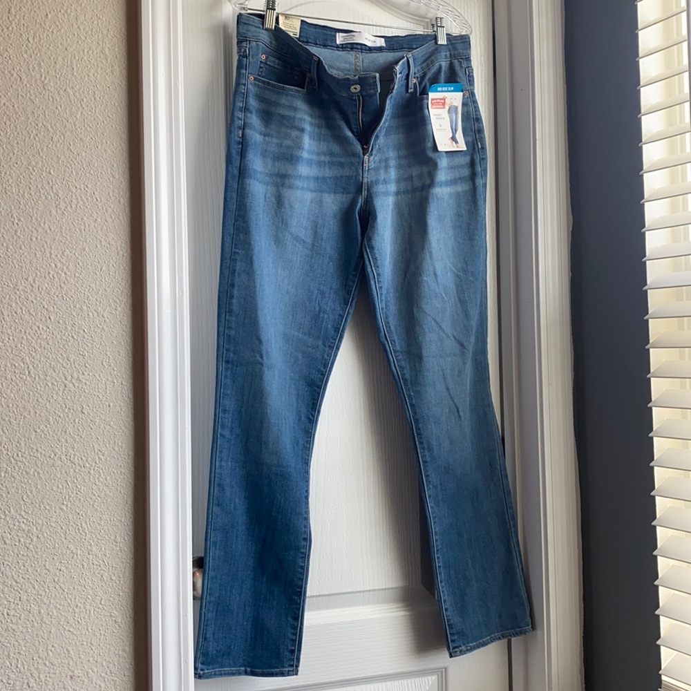 14 Levi jeans